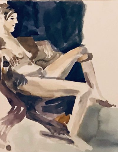 Nudo femminile sdraiato su una sedie e piede appoggiato ad un bracciolo