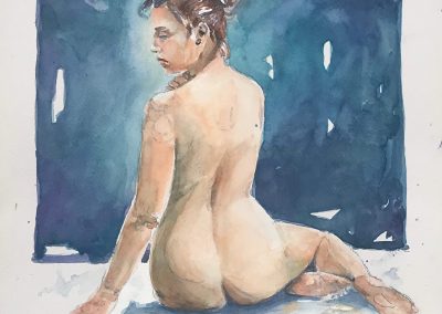 Nudo di donna vista di schiena e con viso di profilo