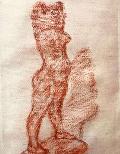 Disegno a sanguigna di donna che si sveste